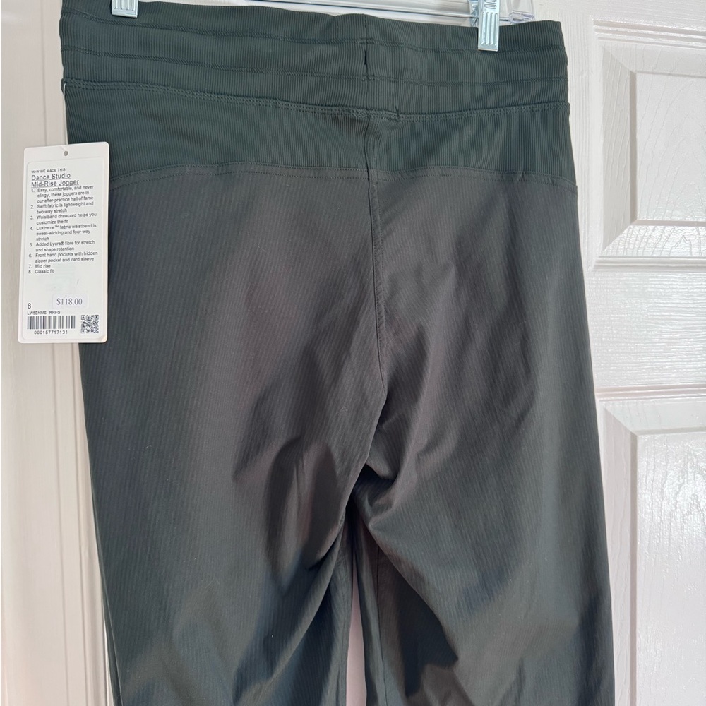NWT Dance Studio Mid Rise Jogger 💚 Rainforest Green - Picture 13 of 13